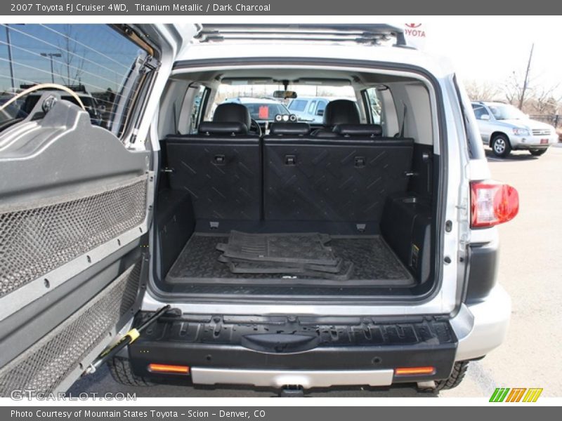 Titanium Metallic / Dark Charcoal 2007 Toyota FJ Cruiser 4WD