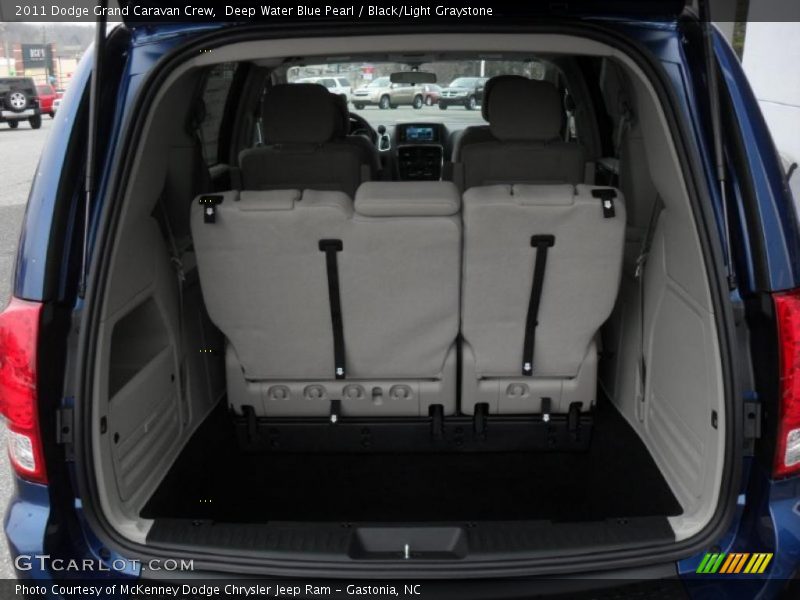  2011 Grand Caravan Crew Trunk