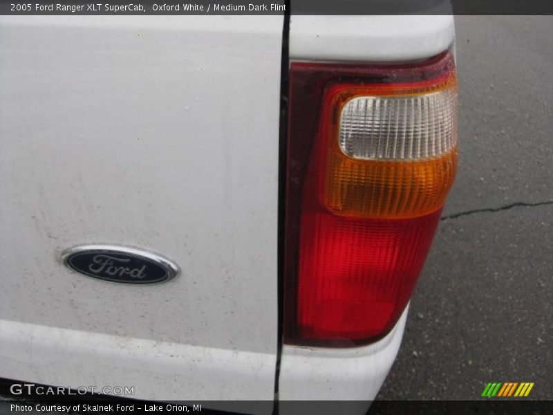 Oxford White / Medium Dark Flint 2005 Ford Ranger XLT SuperCab