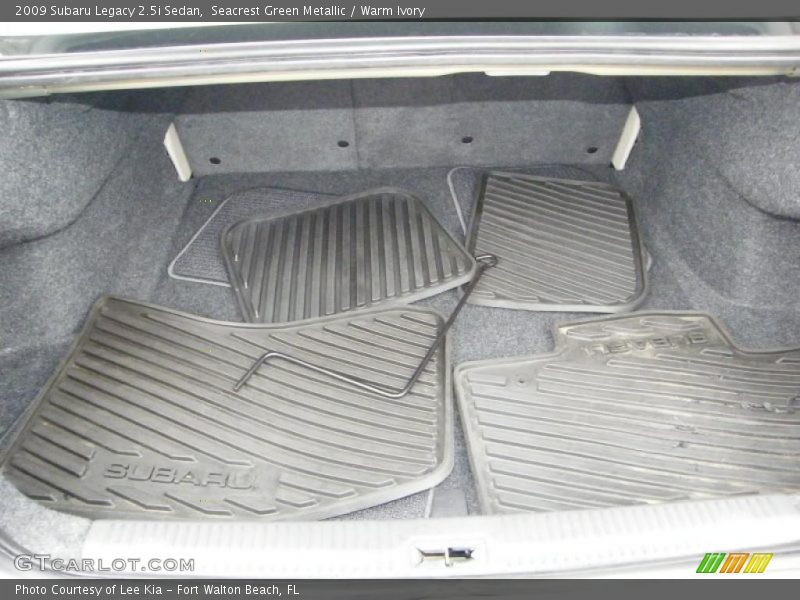 Seacrest Green Metallic / Warm Ivory 2009 Subaru Legacy 2.5i Sedan