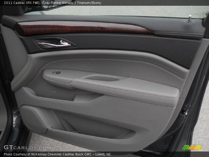 Gray Flannel Metallic / Titanium/Ebony 2011 Cadillac SRX FWD