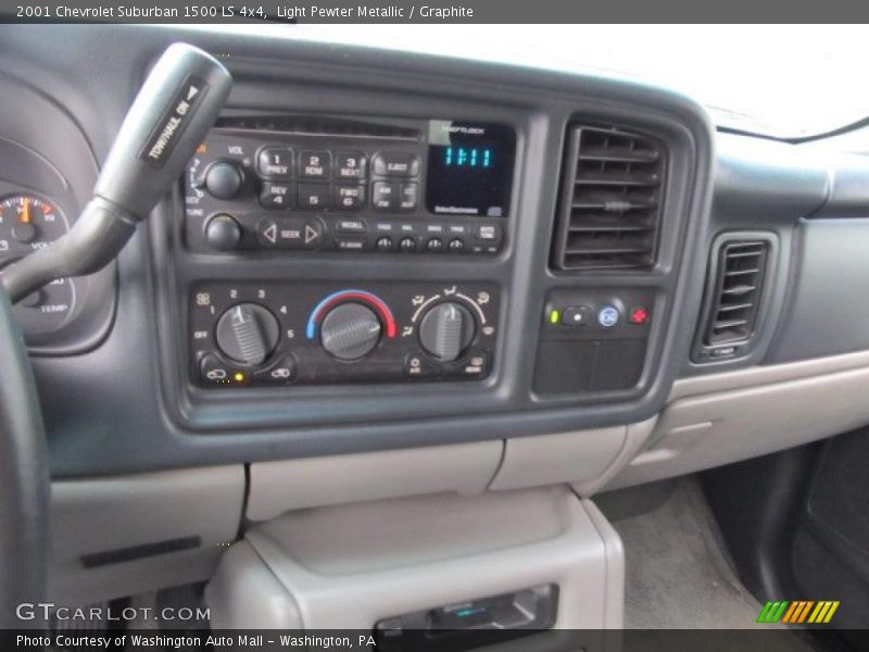 Controls of 2001 Suburban 1500 LS 4x4
