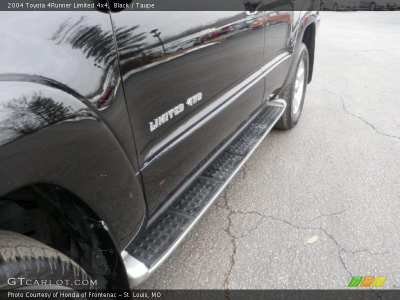Black / Taupe 2004 Toyota 4Runner Limited 4x4