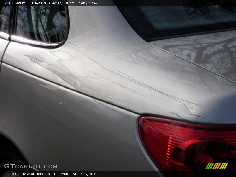 Bright Silver / Gray 2003 Saturn L Series L200 Sedan