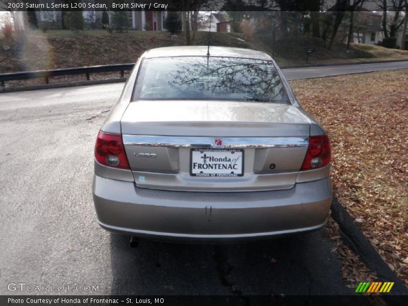 Bright Silver / Gray 2003 Saturn L Series L200 Sedan