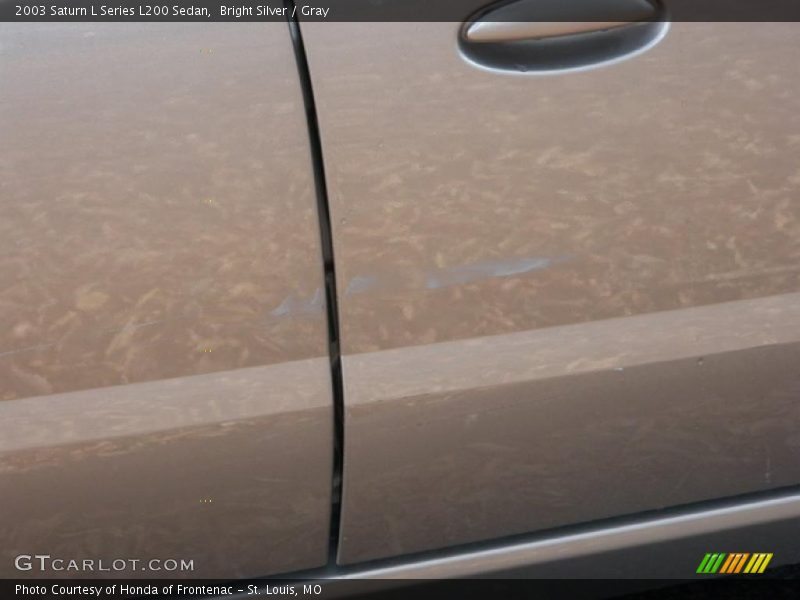 Bright Silver / Gray 2003 Saturn L Series L200 Sedan