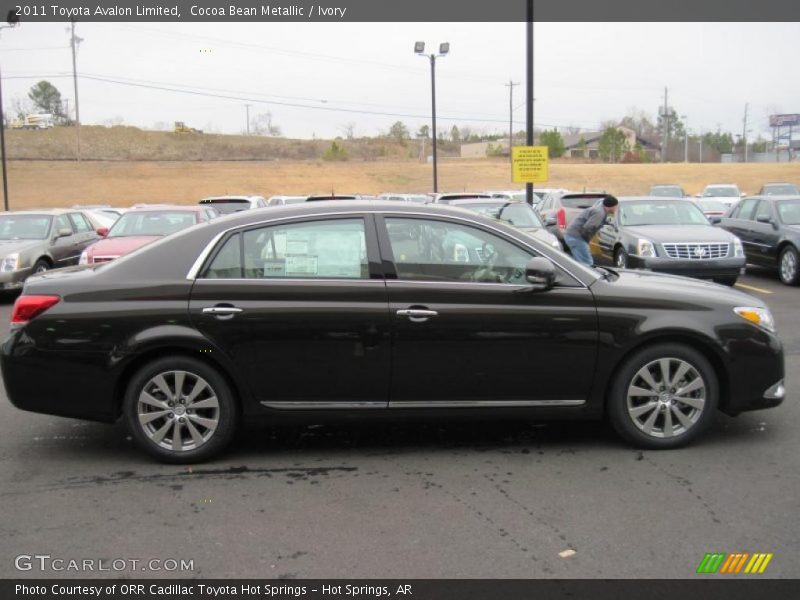 Cocoa Bean Metallic / Ivory 2011 Toyota Avalon Limited
