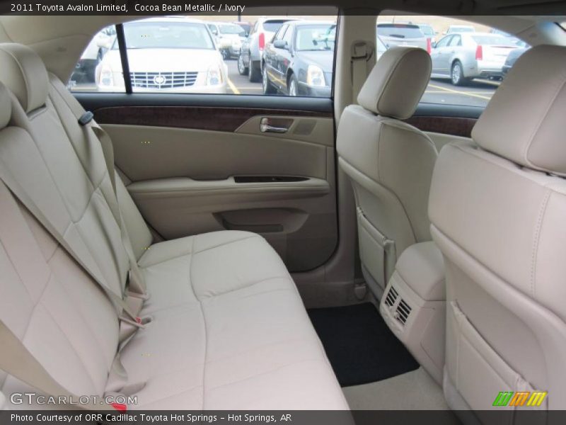 Cocoa Bean Metallic / Ivory 2011 Toyota Avalon Limited