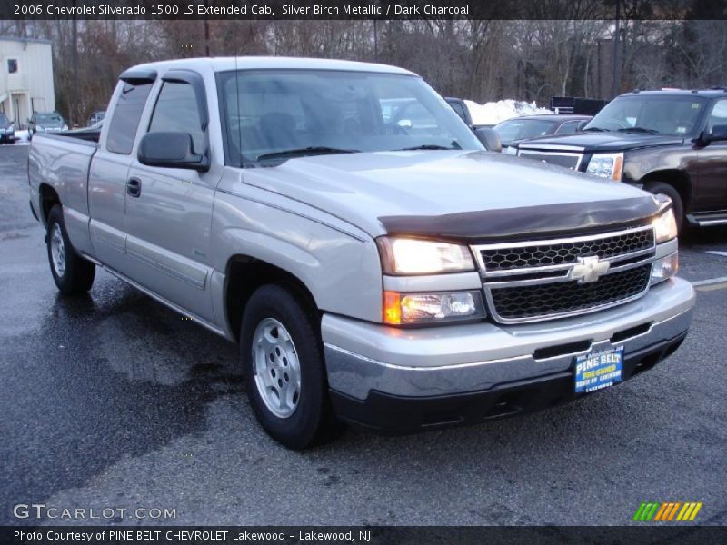 Front 3/4 View of 2006 Silverado 1500 LS Extended Cab