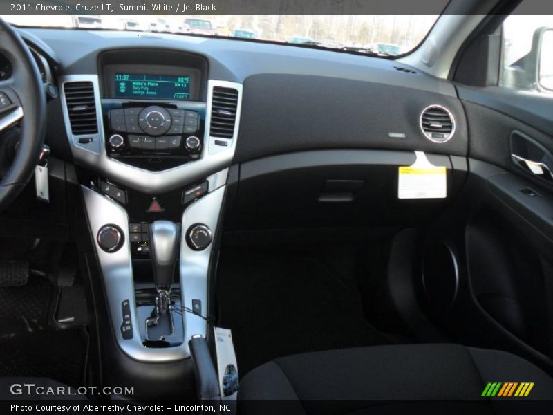 Summit White / Jet Black 2011 Chevrolet Cruze LT