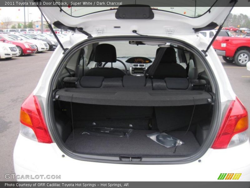  2011 Yaris 3 Door Liftback Trunk