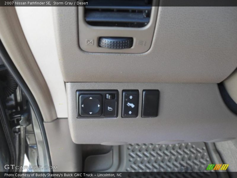 Storm Gray / Desert 2007 Nissan Pathfinder SE