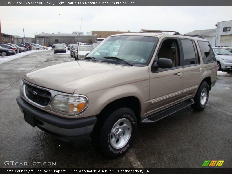 Front 3/4 View of 1998 Explorer XLT 4x4