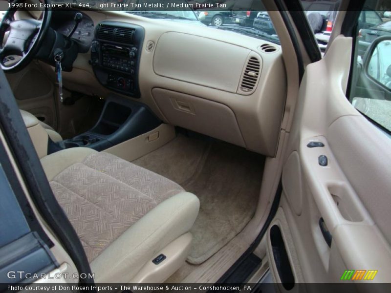 Dashboard of 1998 Explorer XLT 4x4