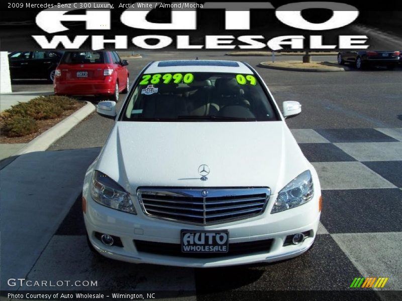 Arctic White / Almond/Mocha 2009 Mercedes-Benz C 300 Luxury