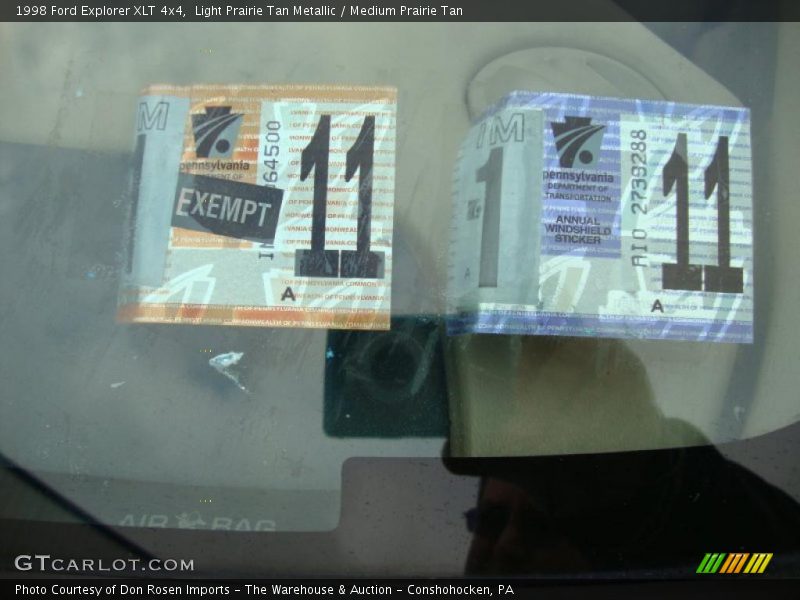 Light Prairie Tan Metallic / Medium Prairie Tan 1998 Ford Explorer XLT 4x4