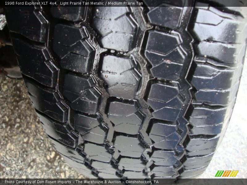 Light Prairie Tan Metallic / Medium Prairie Tan 1998 Ford Explorer XLT 4x4