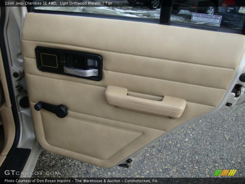 Door Panel of 1996 Cherokee SE 4WD
