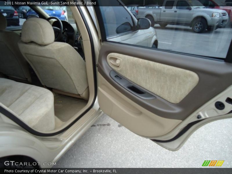 Sunlit Sand Metallic / Blond 2001 Nissan Maxima GLE