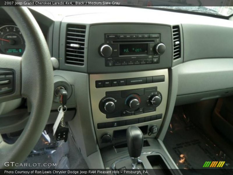 Black / Medium Slate Gray 2007 Jeep Grand Cherokee Laredo 4x4