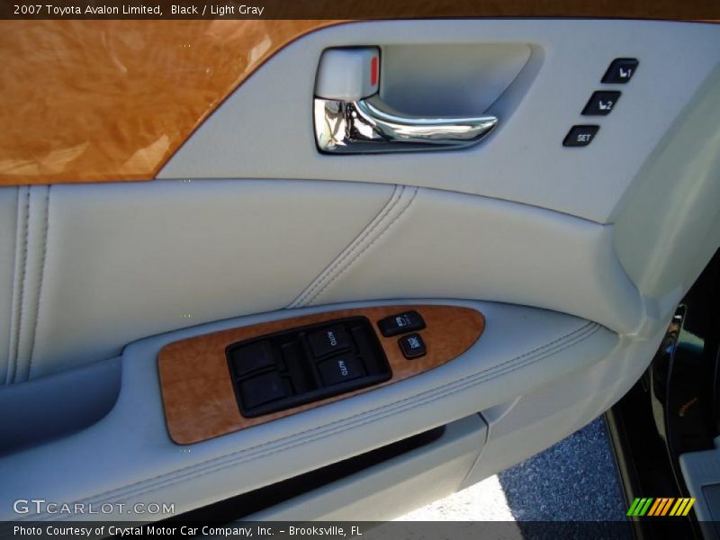 Black / Light Gray 2007 Toyota Avalon Limited