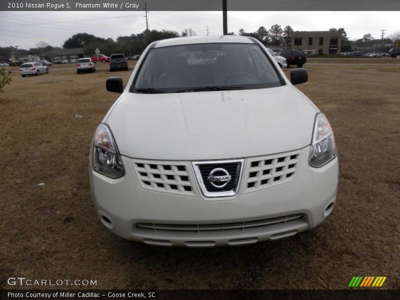 Phantom White / Gray 2010 Nissan Rogue S