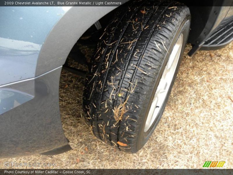 Blue Granite Metallic / Light Cashmere 2009 Chevrolet Avalanche LT