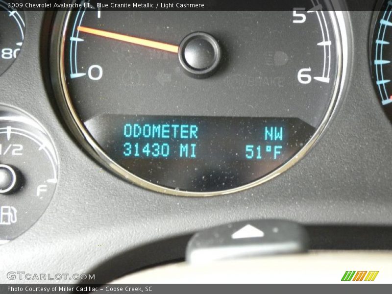 Blue Granite Metallic / Light Cashmere 2009 Chevrolet Avalanche LT