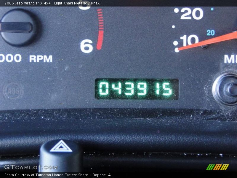 Light Khaki Metallic / Khaki 2006 Jeep Wrangler X 4x4