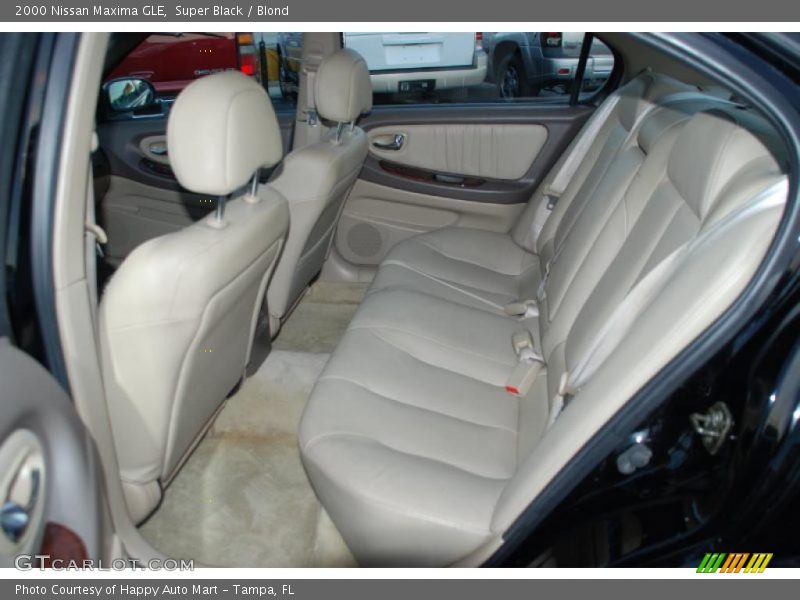 Super Black / Blond 2000 Nissan Maxima GLE