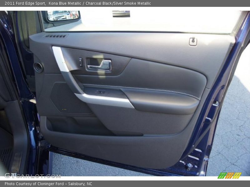 Door Panel of 2011 Edge Sport