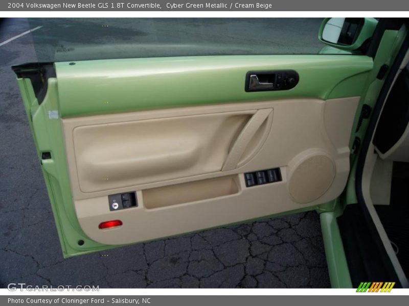 Door Panel of 2004 New Beetle GLS 1.8T Convertible