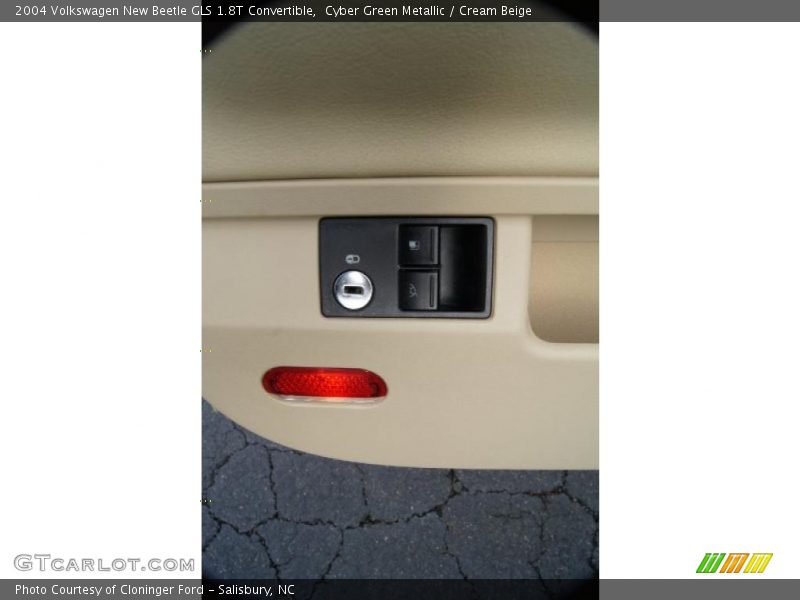 Cyber Green Metallic / Cream Beige 2004 Volkswagen New Beetle GLS 1.8T Convertible