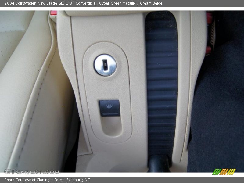Cyber Green Metallic / Cream Beige 2004 Volkswagen New Beetle GLS 1.8T Convertible
