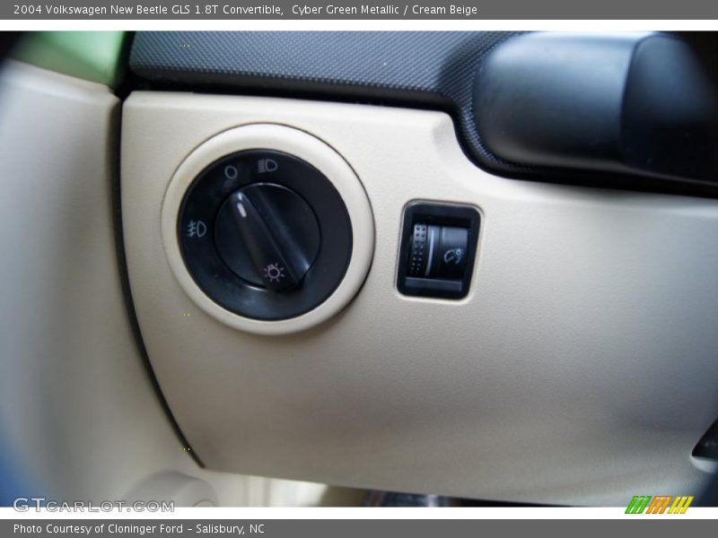 Cyber Green Metallic / Cream Beige 2004 Volkswagen New Beetle GLS 1.8T Convertible