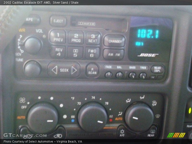 Controls of 2002 Escalade EXT AWD