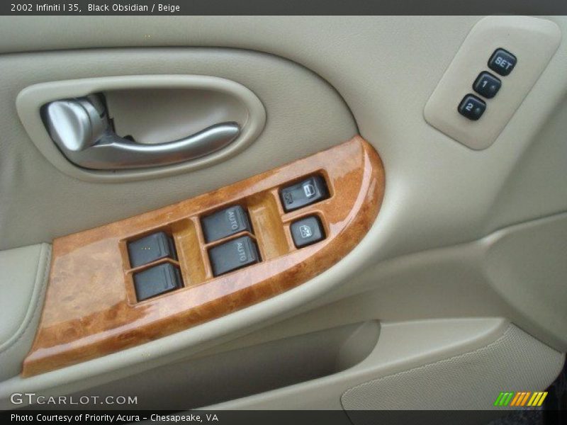 Black Obsidian / Beige 2002 Infiniti I 35