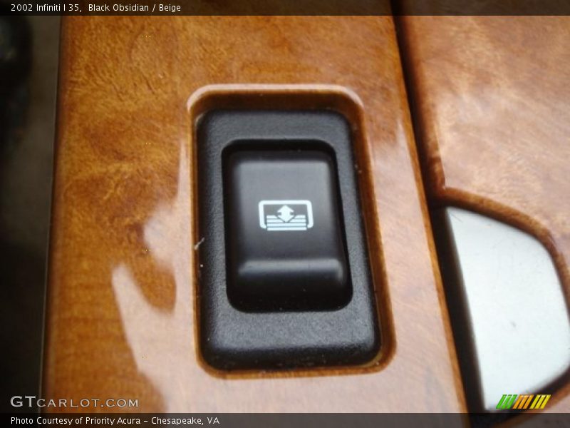 Black Obsidian / Beige 2002 Infiniti I 35