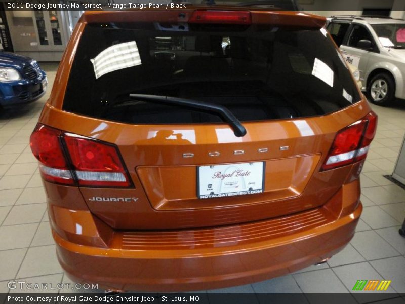 Mango Tango Pearl / Black 2011 Dodge Journey Mainstreet