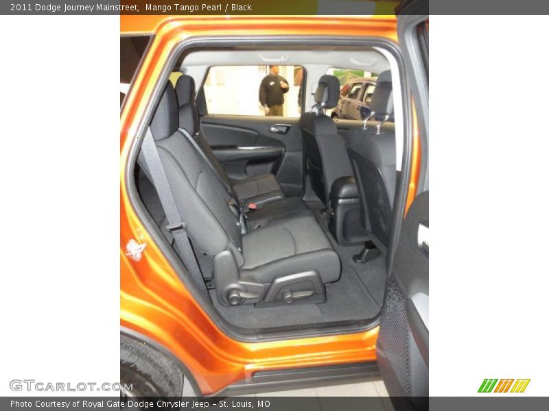 Mango Tango Pearl / Black 2011 Dodge Journey Mainstreet