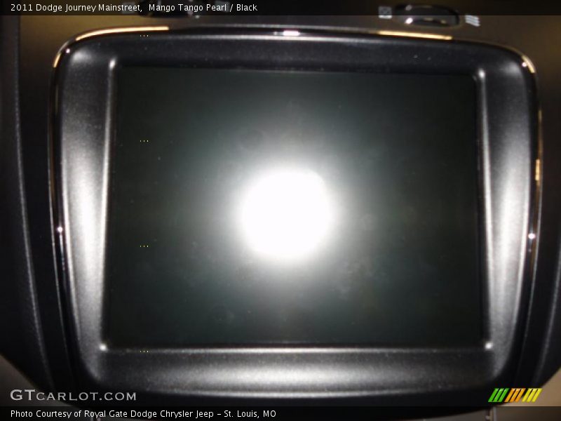 Mango Tango Pearl / Black 2011 Dodge Journey Mainstreet