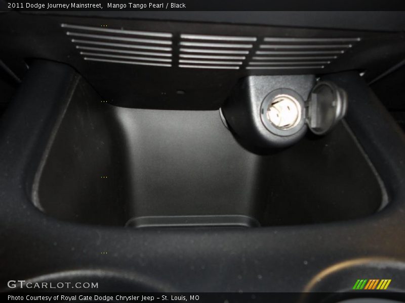 Mango Tango Pearl / Black 2011 Dodge Journey Mainstreet