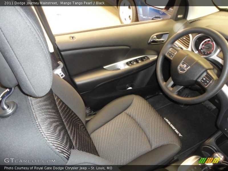  2011 Journey Mainstreet Black Interior