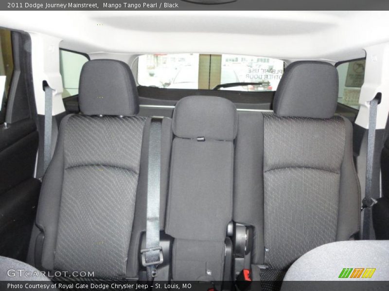  2011 Journey Mainstreet Black Interior