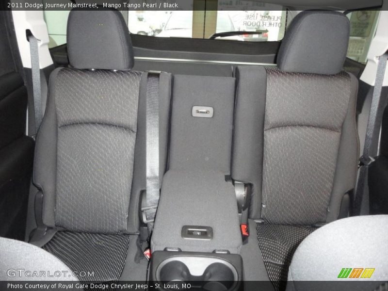  2011 Journey Mainstreet Black Interior