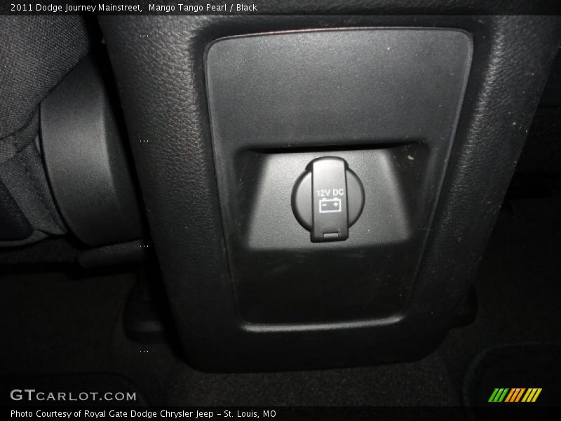 Mango Tango Pearl / Black 2011 Dodge Journey Mainstreet