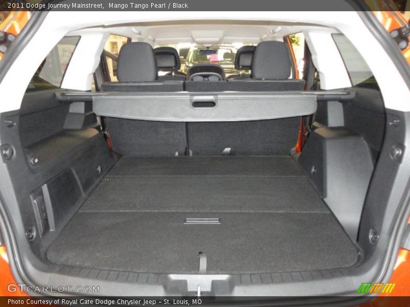  2011 Journey Mainstreet Trunk