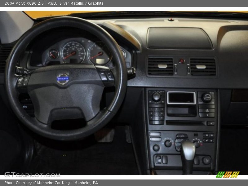 Silver Metallic / Graphite 2004 Volvo XC90 2.5T AWD