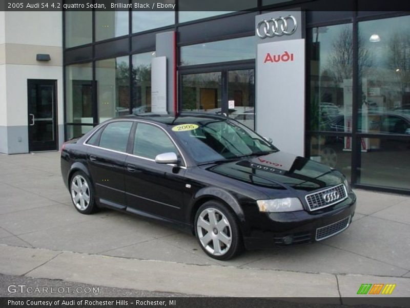 Front 3/4 View of 2005 S4 4.2 quattro Sedan