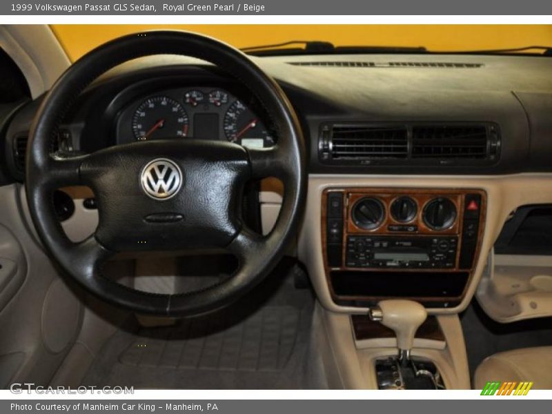 Royal Green Pearl / Beige 1999 Volkswagen Passat GLS Sedan